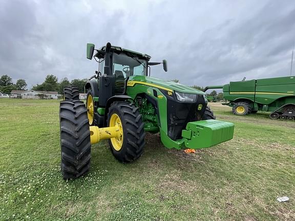 Image of John Deere 8R 310 equipment image 3