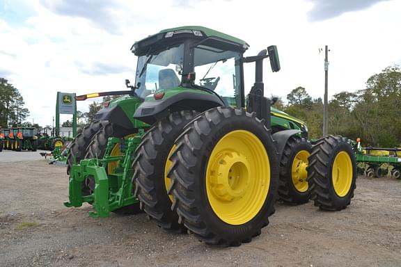 Image of John Deere 8R 310 equipment image 2