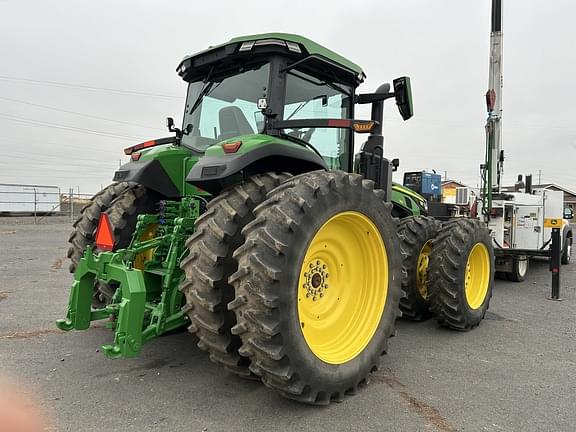 Image of John Deere 8R 310 equipment image 4