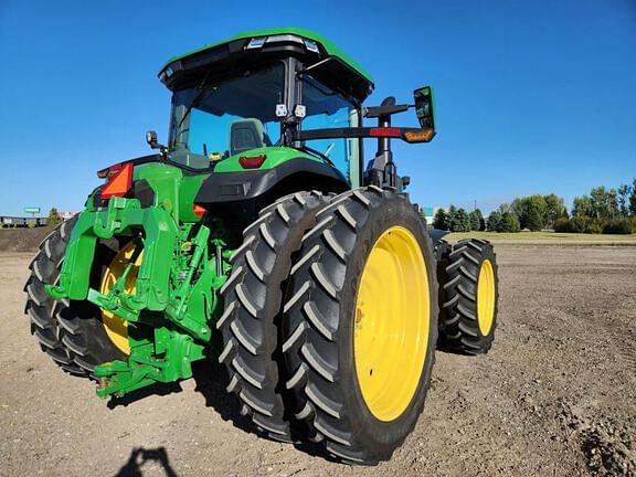 Image of John Deere 8R 310 equipment image 2