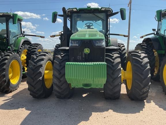 Image of John Deere 8R 310 equipment image 2