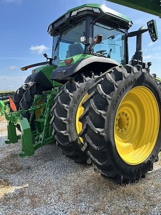 Image of John Deere 8R 310 equipment image 4