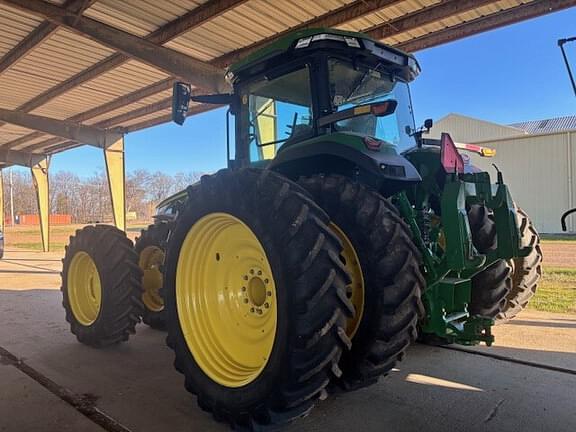 Image of John Deere 8R 310 equipment image 2