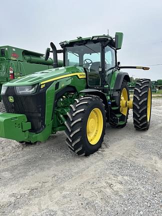 Image of John Deere 8R 310 equipment image 2