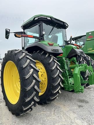 Image of John Deere 8R 310 equipment image 3