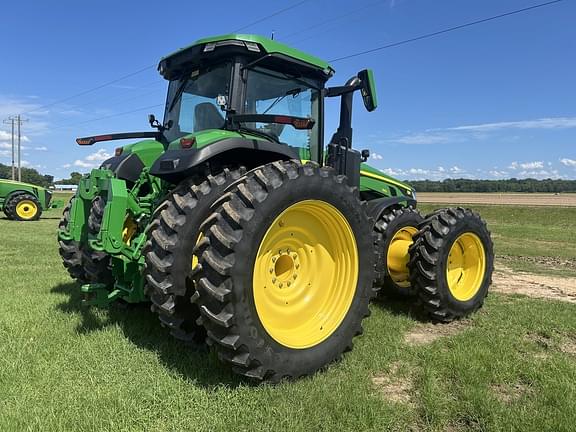 Image of John Deere 8R 310 equipment image 2