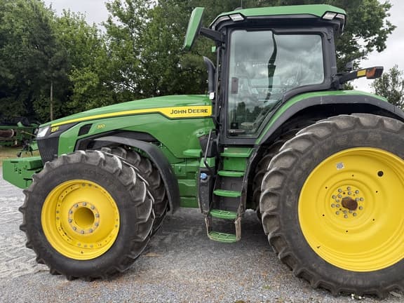 Image of John Deere 8R 310 equipment image 1