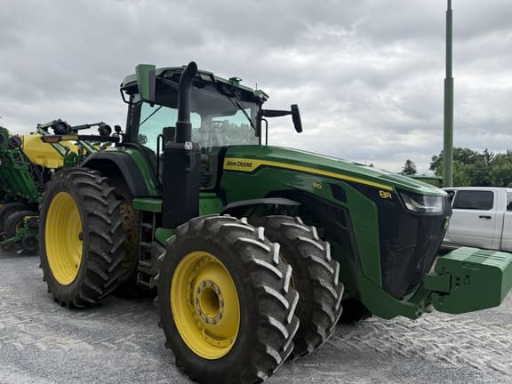 Image of John Deere 8R 310 equipment image 2