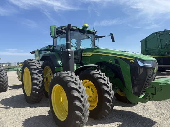 Image of John Deere 8R 310 equipment image 1