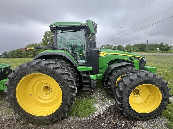 Image of John Deere 8R 310 equipment image 3