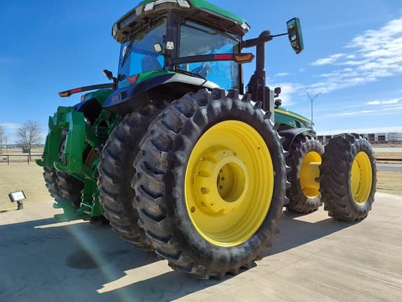 Image of John Deere 8R 310 equipment image 4