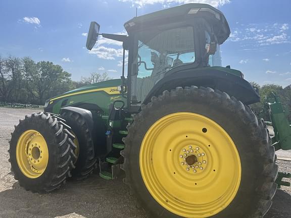 Image of John Deere 8R 310 equipment image 3