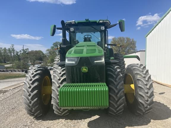 Image of John Deere 8R 310 equipment image 4