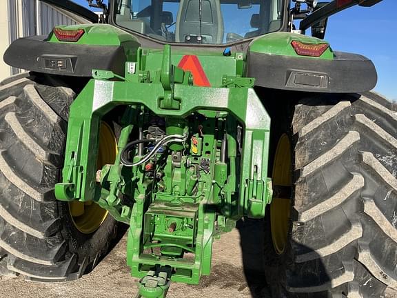 Image of John Deere 8R 310 equipment image 4