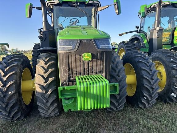 Image of John Deere 8R 310 equipment image 2