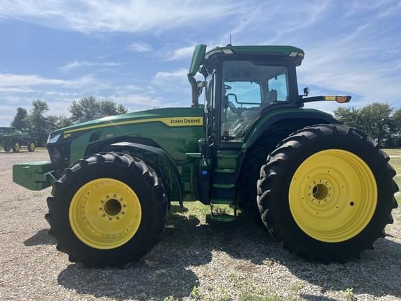 Image of John Deere 8R 310 equipment image 1