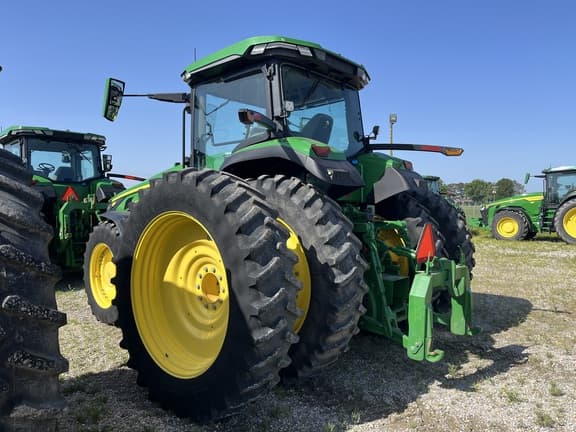 Image of John Deere 8R 310 equipment image 2