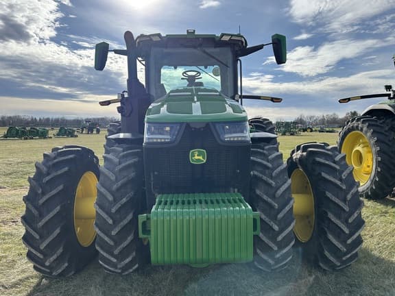 Image of John Deere 8R 310 equipment image 2