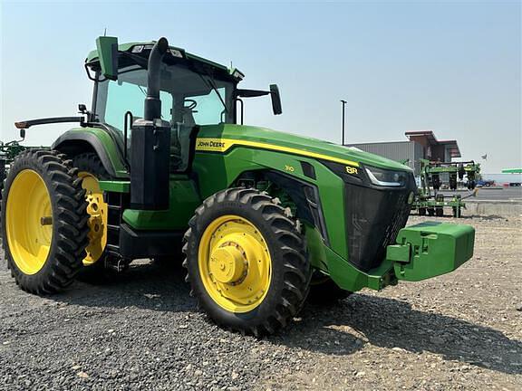 Image of John Deere 8R 310 equipment image 2