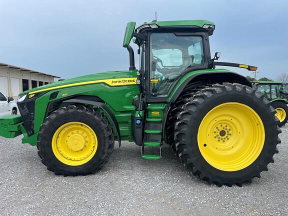 Image of John Deere 8R 310 equipment image 2