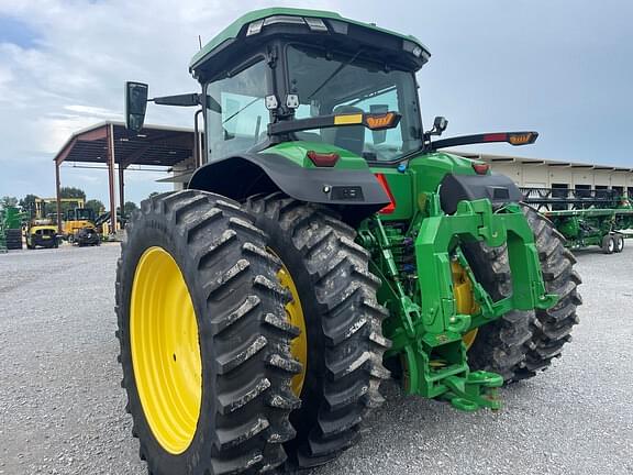 Image of John Deere 8R 310 equipment image 3