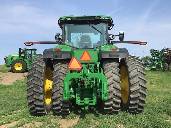 Image of John Deere 8R 310 equipment image 4