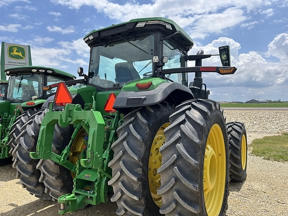 Image of John Deere 8R 310 equipment image 2
