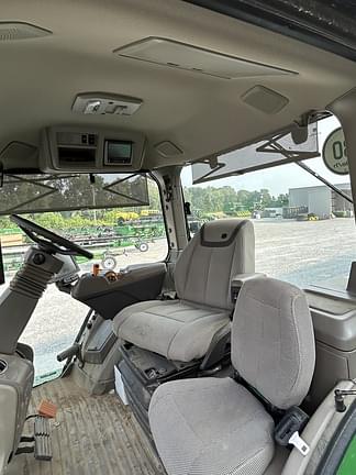 Image of John Deere 8R 310 equipment image 4