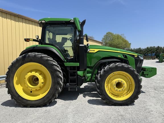 Image of John Deere 8R 310 equipment image 2