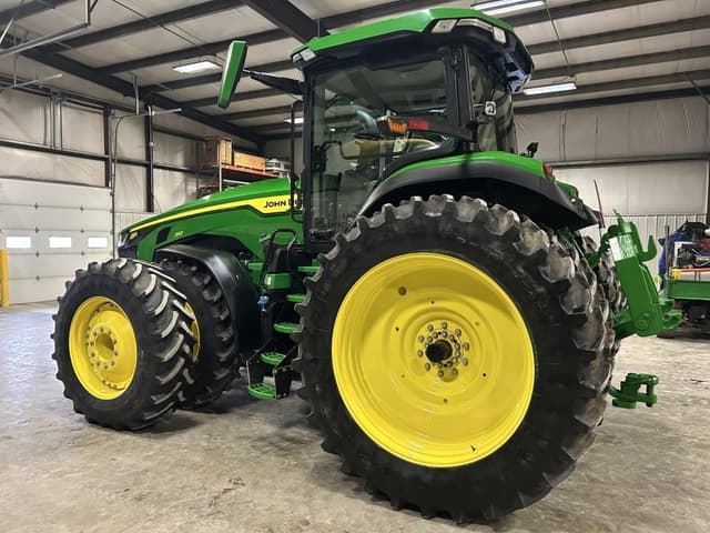 Image of John Deere 8R 310 equipment image 4