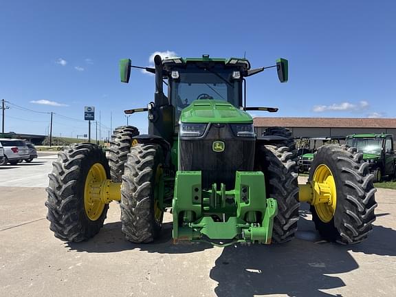 Image of John Deere 8R 310 equipment image 2