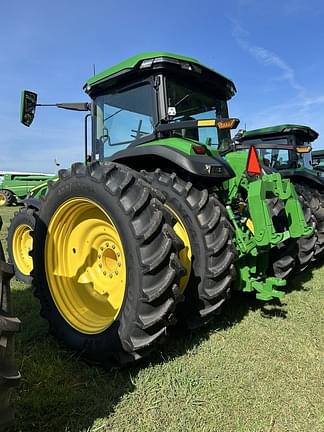 Image of John Deere 8R 310 equipment image 3