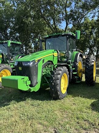 Image of John Deere 8R 310 equipment image 2