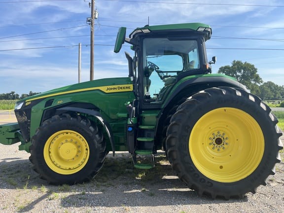 2023 John Deere 8R 310 Equipment Image0