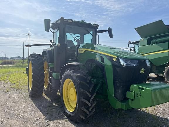Image of John Deere 8R 310 equipment image 3
