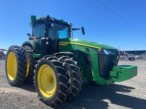 Image of John Deere 8R 310 equipment image 4