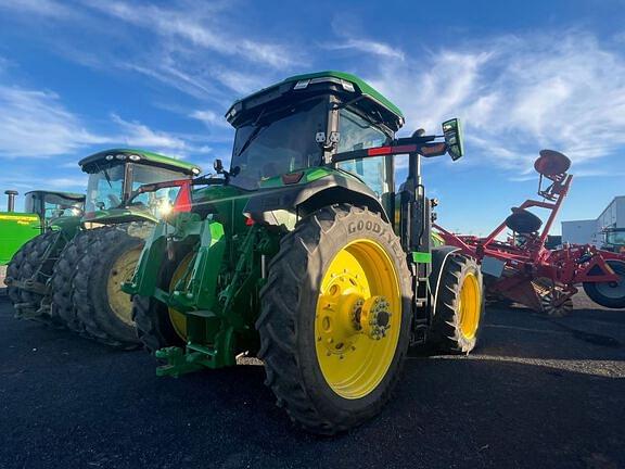 Image of John Deere 8R 310 equipment image 2