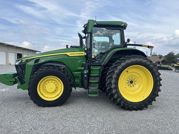 Image of John Deere 8R 310 equipment image 2