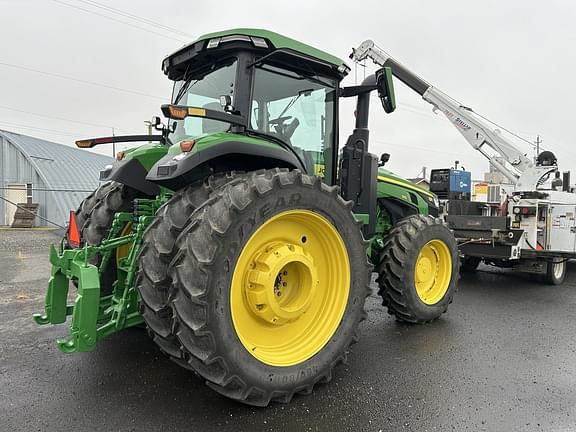 Image of John Deere 8R 310 equipment image 4