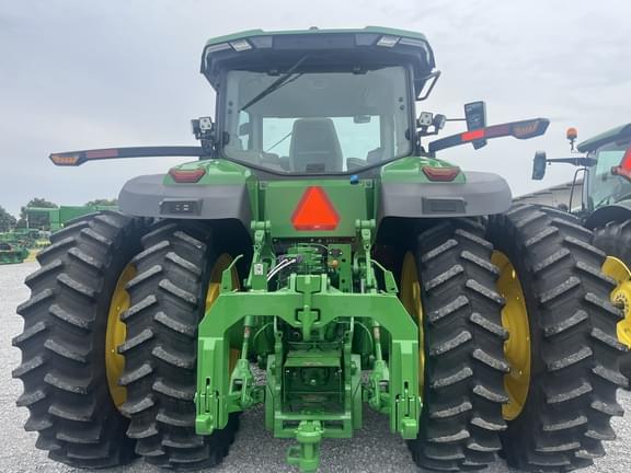 Image of John Deere 8R 310 equipment image 1