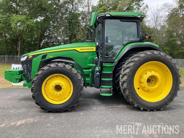 Image of John Deere 8R 310 equipment image 1