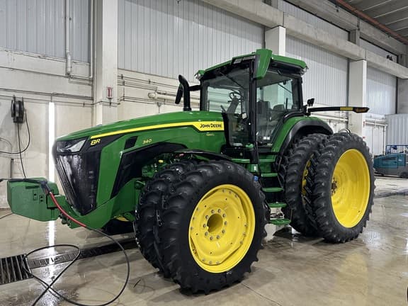 Image of John Deere 8R 340 equipment image 2