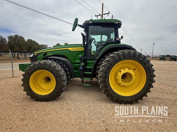 2023 John Deere 8R 340 Equipment Image0
