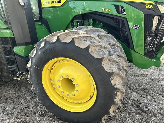 Image of John Deere 8R 340 equipment image 3