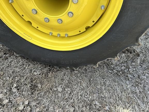 Image of John Deere 8R 340 equipment image 4