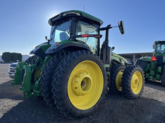 Image of John Deere 8R 340 equipment image 4