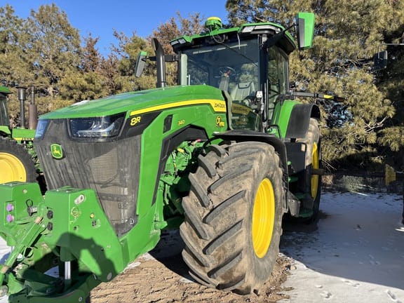 2023 John Deere 8R 340 Equipment Image0