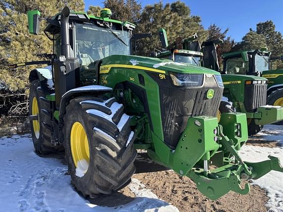 Image of John Deere 8R 340 equipment image 4