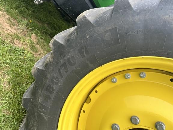 Image of John Deere 8R 340 equipment image 4