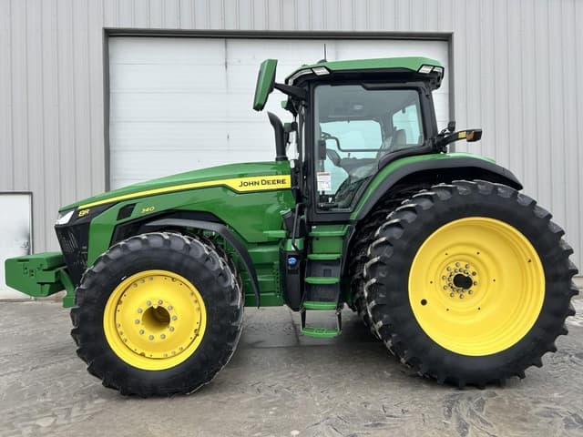 Image of John Deere 8R 340 equipment image 2